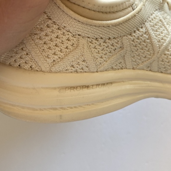 APL Techloom Phantom women’s 11 shoes ivory VGUC - Picture 7 of 7